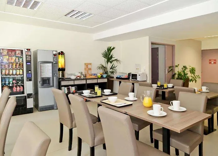 Odalys Le Jardin Des Lettres Hotel Tours