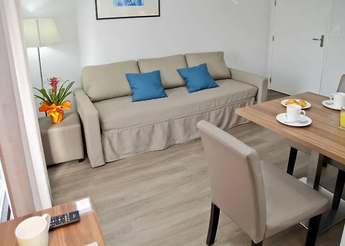 Hotel Odalys Le Jardin Des Lettres