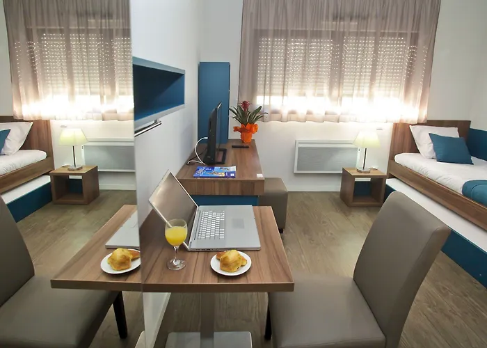 Hotel Odalys Le Jardin Des Lettres Tours